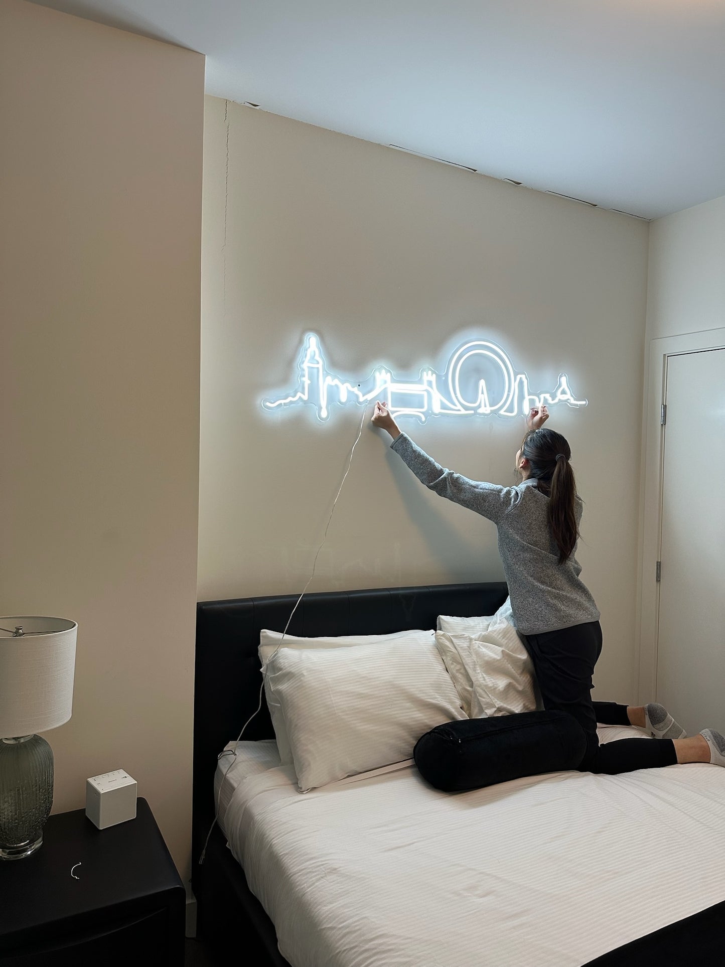 NIGHTGLOW ORIGINAL LONDON SKYLINE — LED NEON SIGN