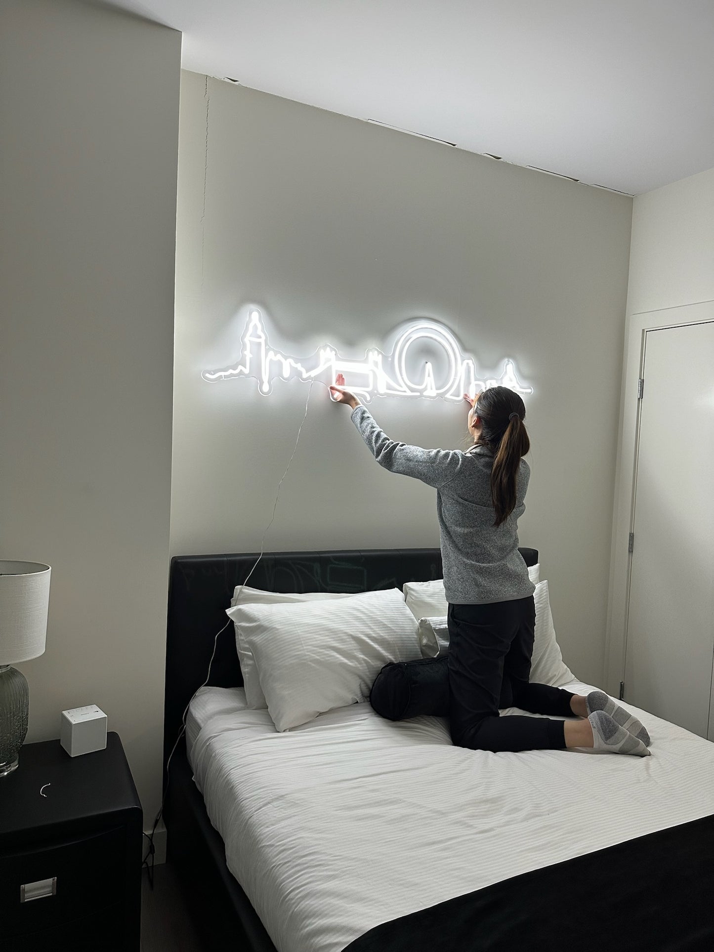 NIGHTGLOW ORIGINAL LONDON SKYLINE — LED NEON SIGN
