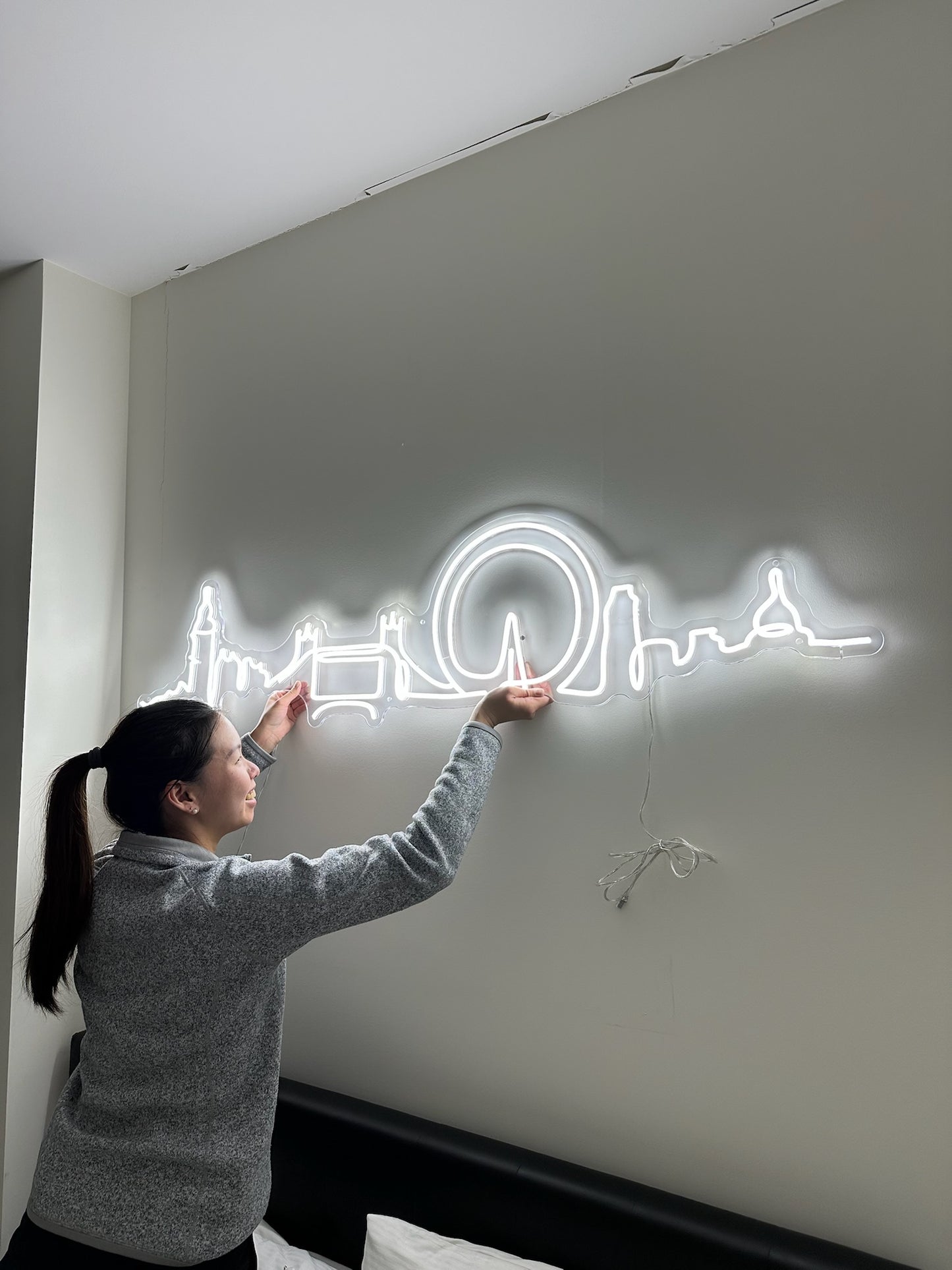 NIGHTGLOW ORIGINAL LONDON SKYLINE — LED NEON SIGN
