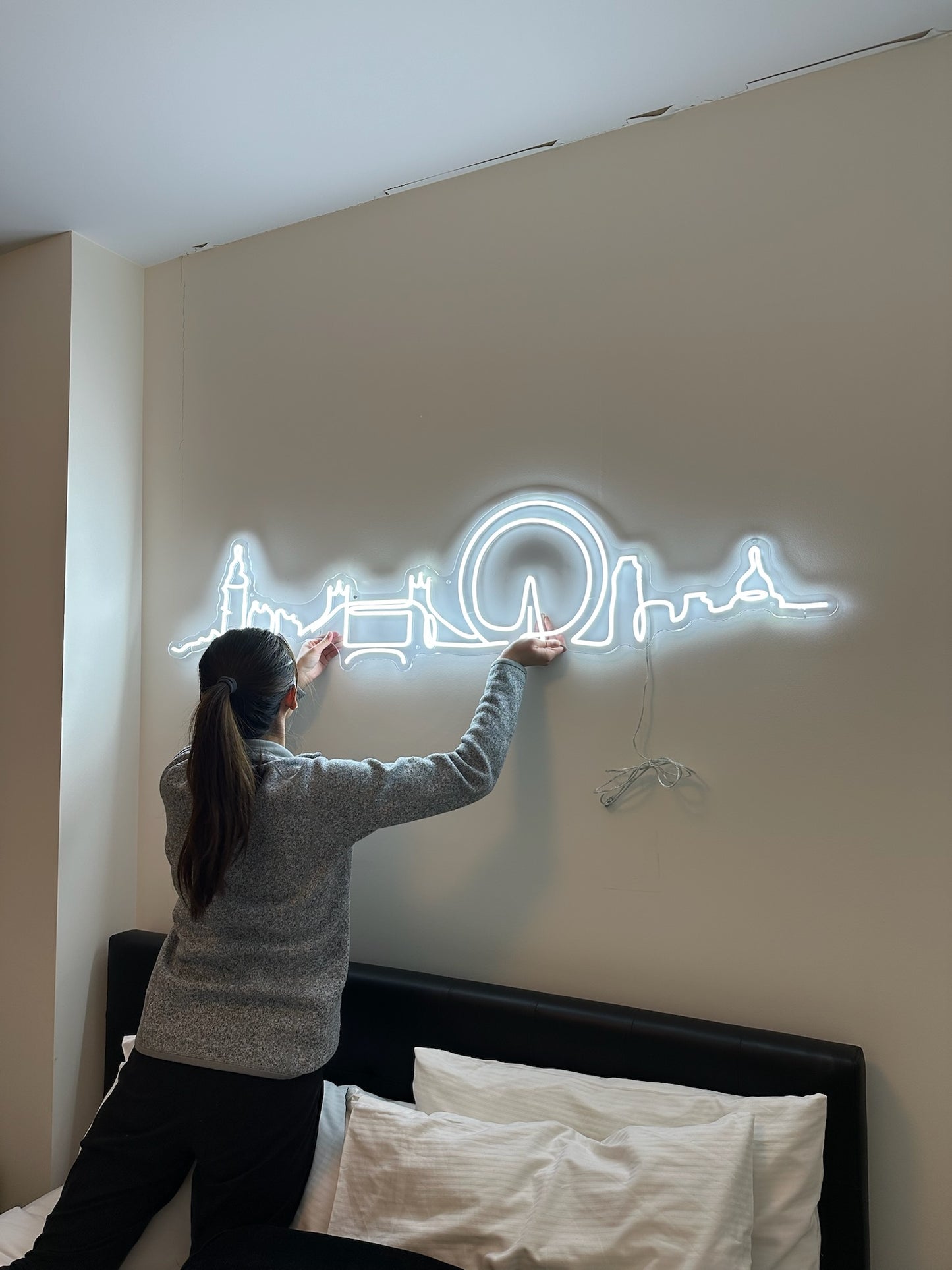 NIGHTGLOW ORIGINAL LONDON SKYLINE — LED NEON SIGN