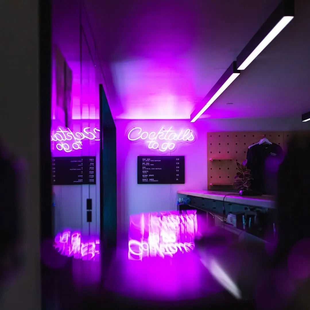 COCKTAILS TO GO NEON SIGN | BAR LED WALL LIGHT Nightglow Studio