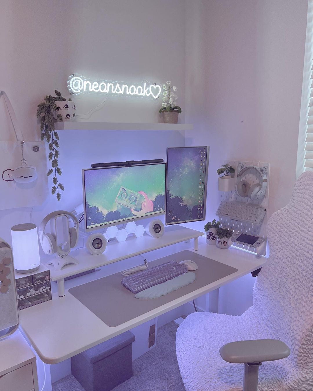 desk set up neon sign, gaming neon sign, username neon sign