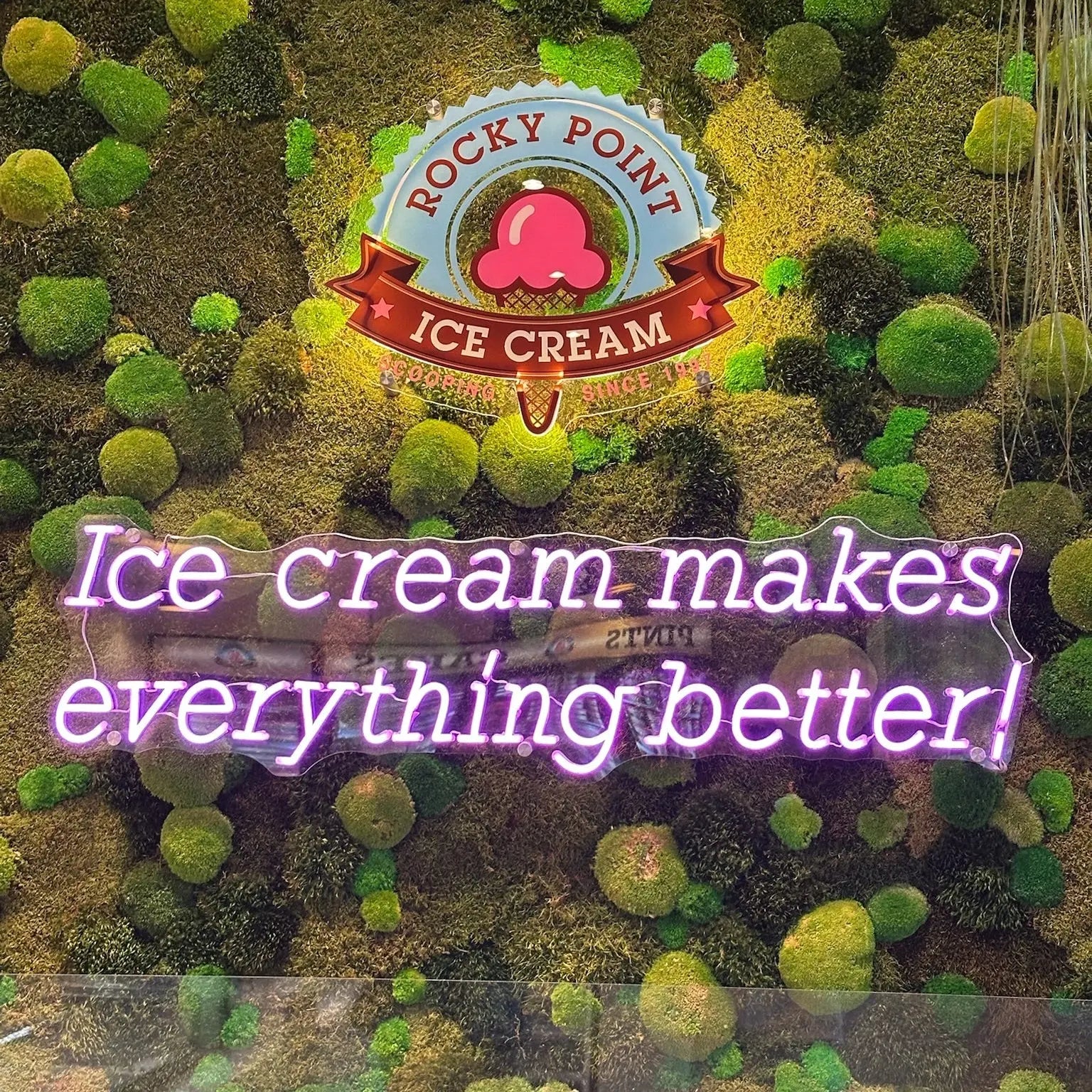 ICE CREAM NEON SIGN | CAFE & SWEET SHOP WALL DECOR Nightglow Studio