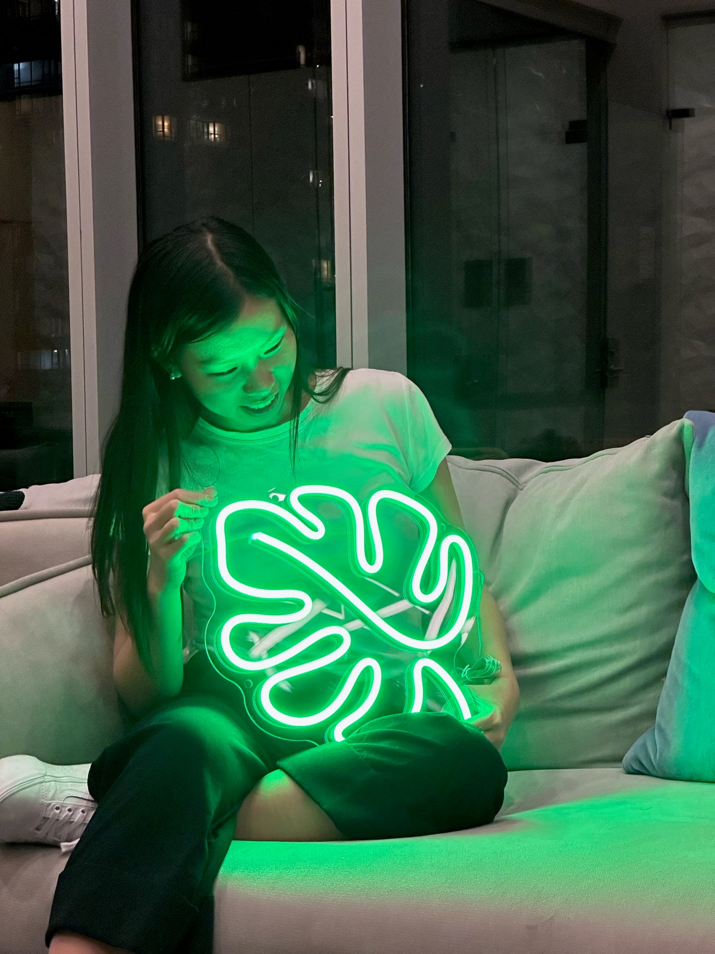 MONSTERA LEAF NEON SIGN  — LED NEON SIGN