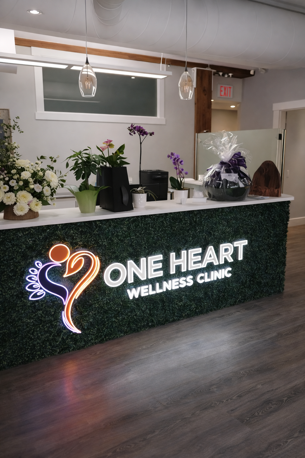 LED neon sign for medical center and dental clinics business signage