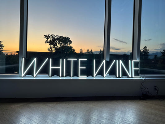 wine-neon-sign